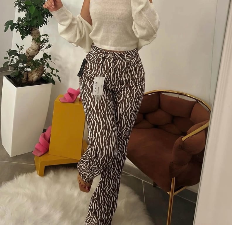 Fotografi e Pantallona me print zeber NAKD masa S në LIST.AL