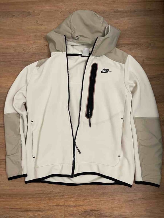 Fotografi e nike tech  në LIST.AL