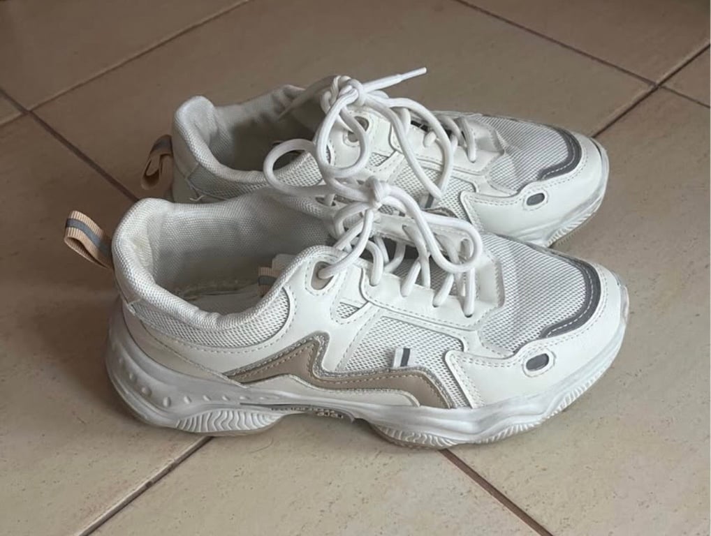 Fotografi e aklete në LIST.AL