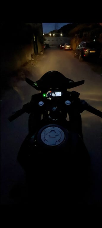 Fotografi e Yamaha R3 në LIST.AL