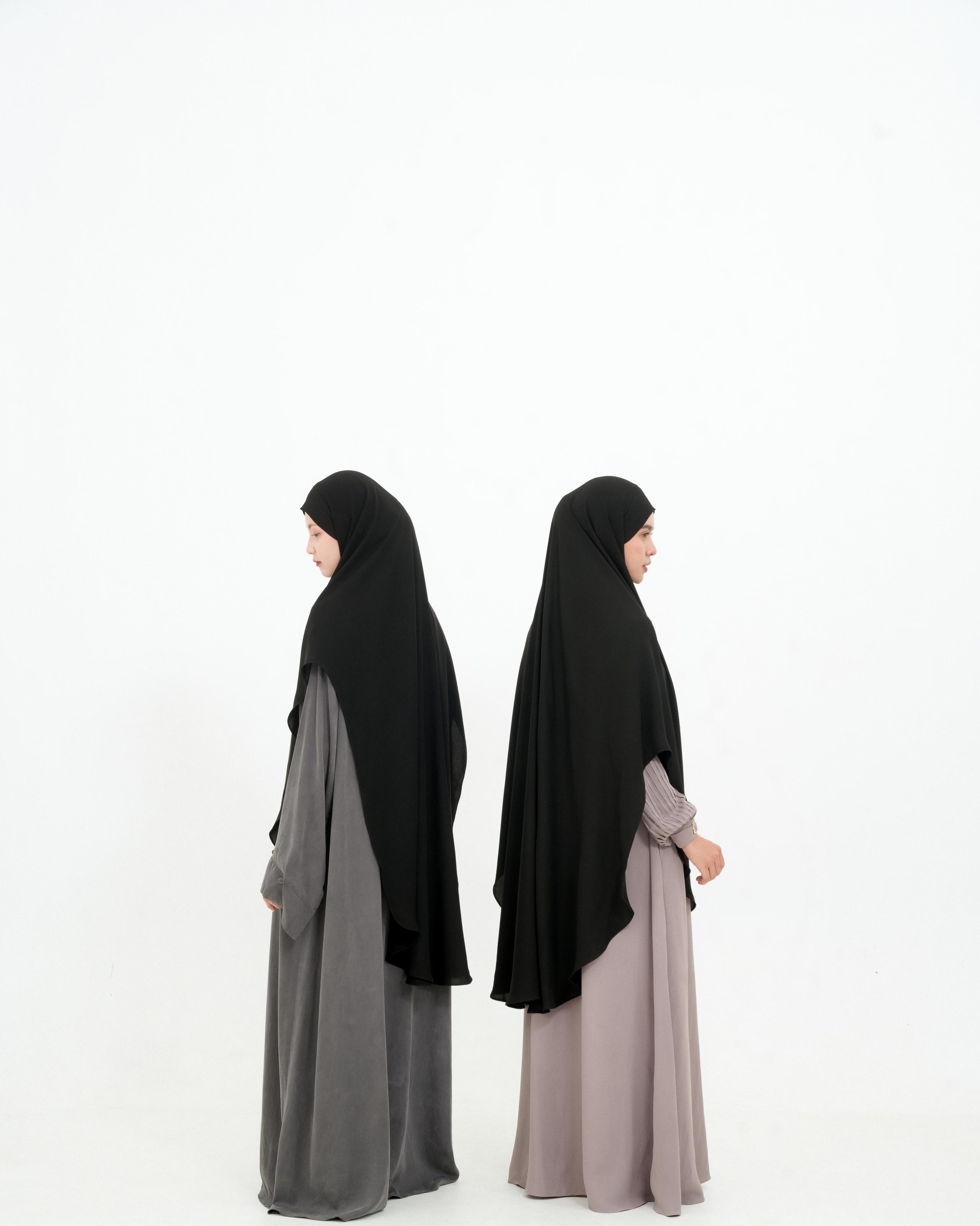 Nura Khiban