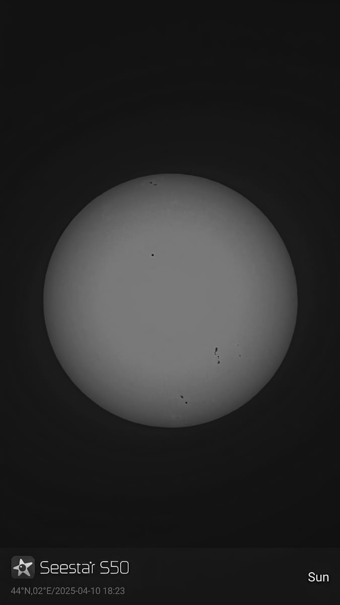 Soleil lumière blanche 10042025 16h23 TU