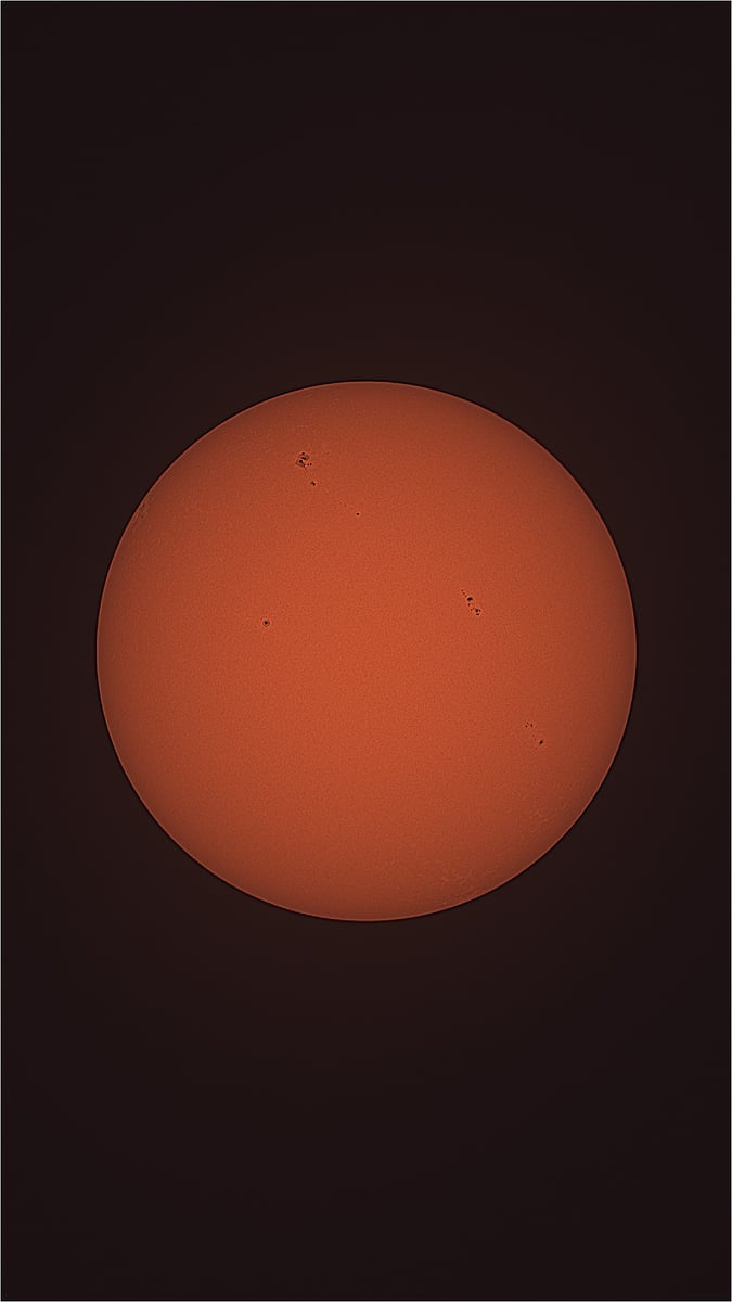 Soleil lumière blanche 11072025 16h05TU