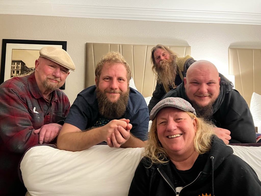 Joe, Eben, Karen, Jazz, Tom and Pascal, end of  2022, in Santa Rosa for NYE