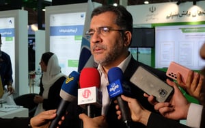 گزارش از حضور محمد صادق خیاطیان، رئیس صندوق نوآوری و شکوفایی در نمایشگاه فینکس