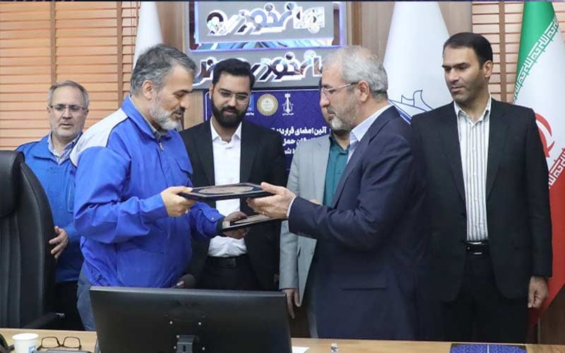 قرارداد خرید ۴۰ دستگاه اتوبوس برقی ایران خودرو دیزل امضا شد