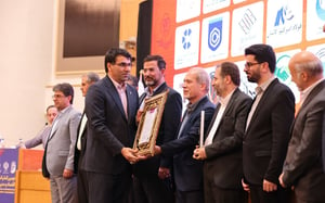 اهدای جایزه ملی مدیریت کسب و کار در صنعت بانکی به مدیرعامل بانک توسعه تعاون