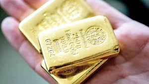 نوسان طلا در مرز 2000 دلار