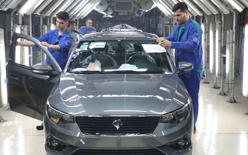 تولید ایران‌خودرو با میانگین روزانه دوهزار دستگاه ادامه دارد