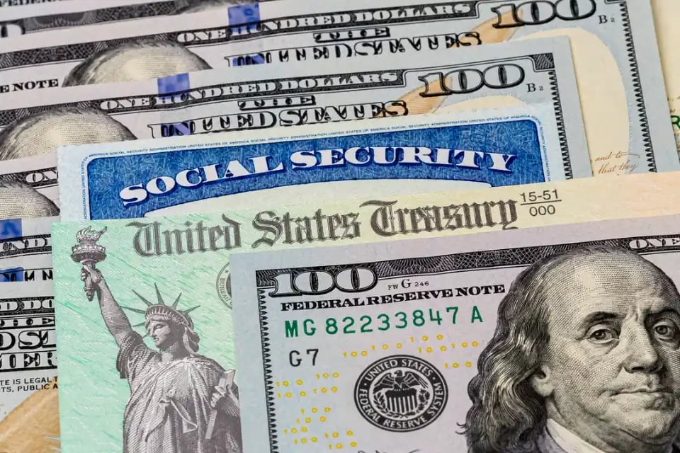 Trợ cấp hưu trí Social Security cho người cao tuổi ở Mỹ 2025