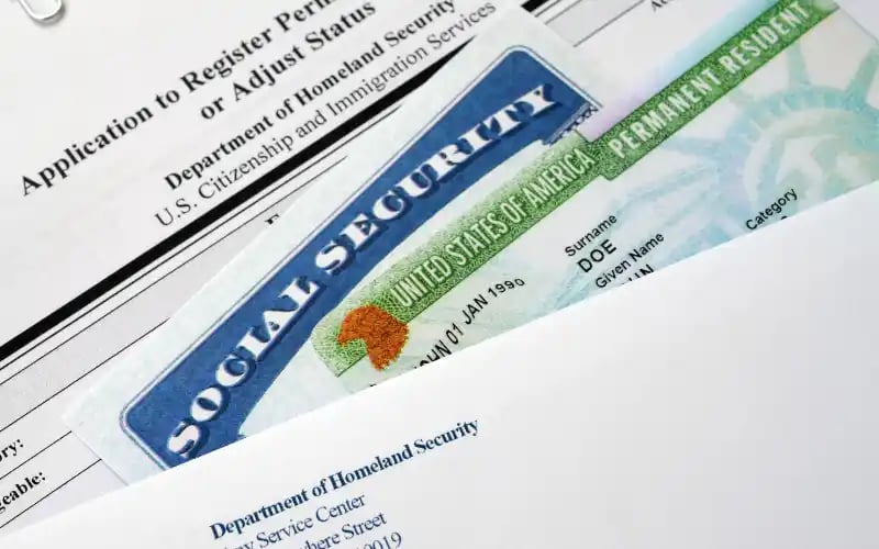 Sau thẻ xanh, thẻ An sinh Xã hội là thẻ rất quan trọng với người nhập cư