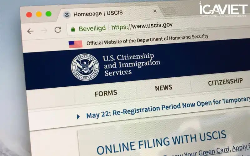 Các hoạt động trên mạng xã hội có thể ảnh hưởng đến quyền lợi di trú của bạn trong tương lai