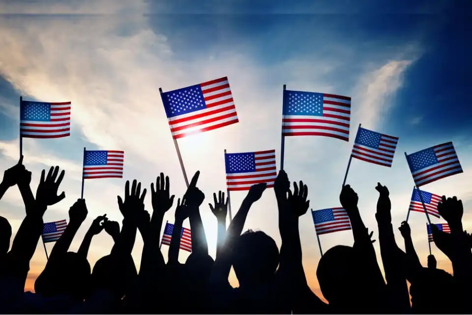 Các bước chuyển tích cực trong nhập cư Mỹ sau khi Trump quay lại