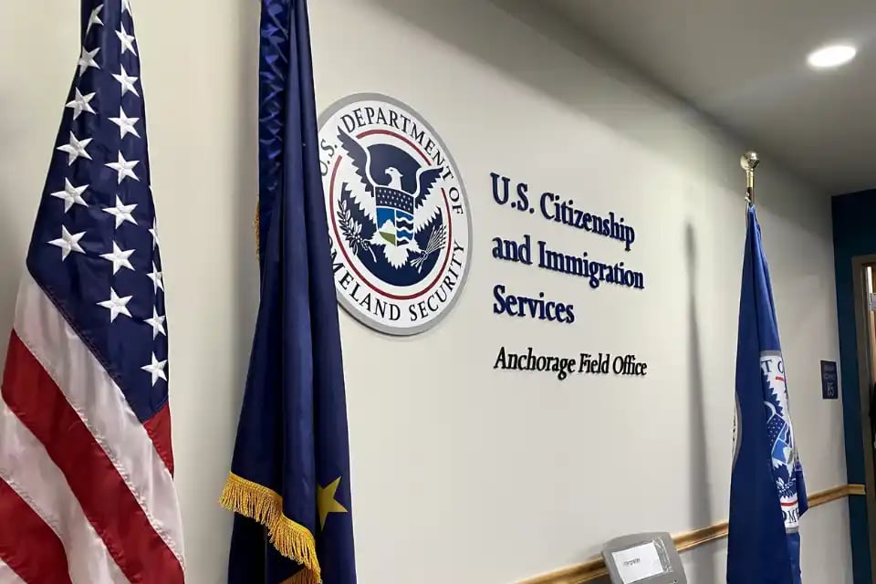 USCIS từ chối cấp quyền lợi di trú nếu ủng hộ bài Do Thái