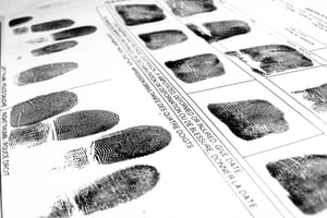 Ai cần đăng ký Form G-325R