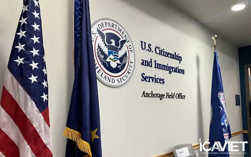 USCIS bắt đầu rà soát mạng xã hội để xem xét các hoạt động theo Chủ nghĩa bài Do Thái