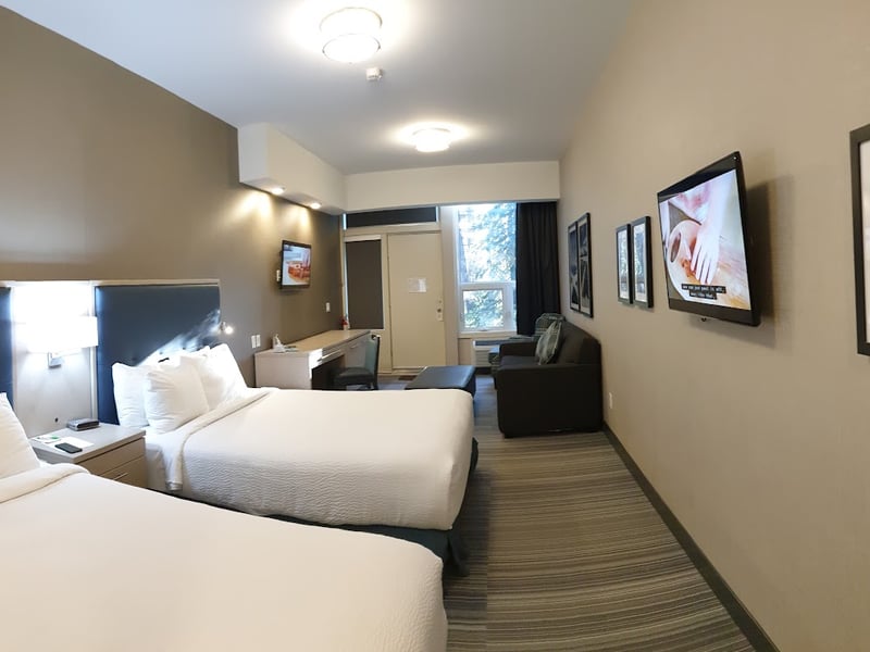 Mountaineer Lodge