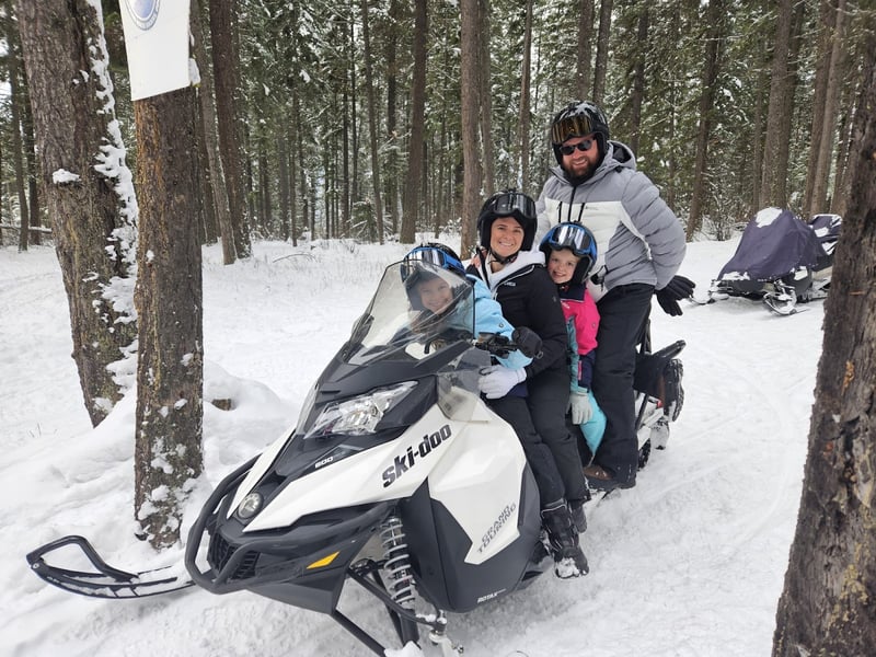 White N' Wild Snowmobile Tours
