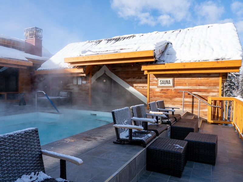 Moose Hotel & Suites