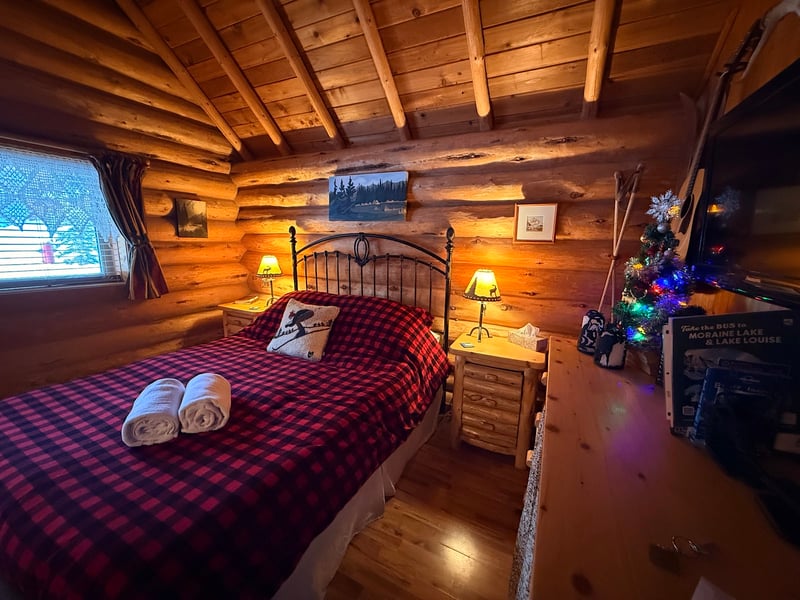 Banff Log Cabin Guesthouse