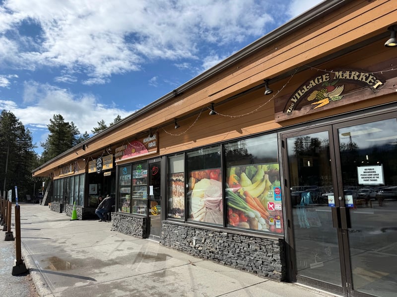 Laggan's Mountain Bakery and Deli
