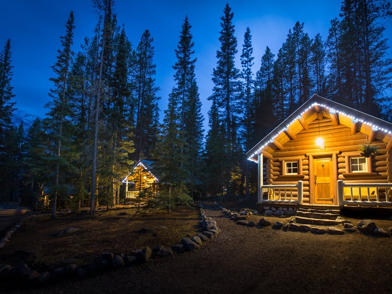 Storm Mountain Lodge & Cabins
