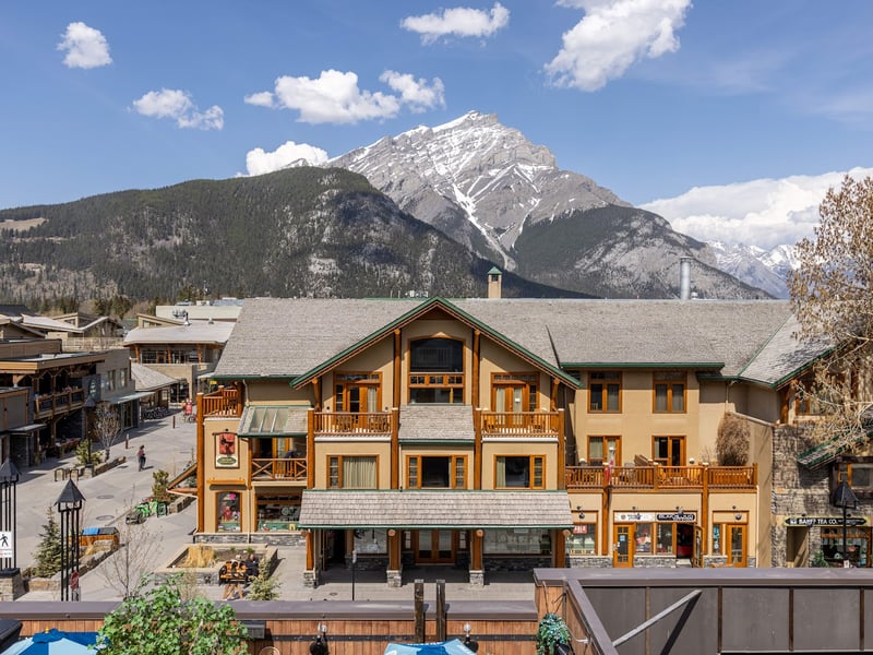 Brewster Mountain Lodge
