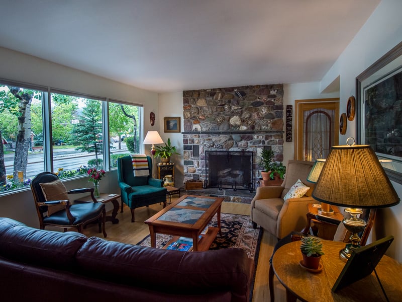Banff Avenue B & B