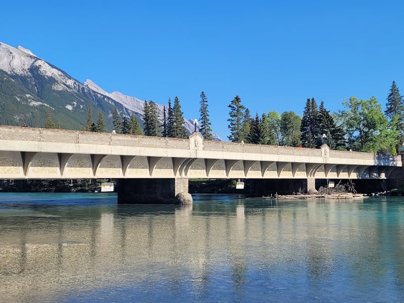 Elkhorn Lodge