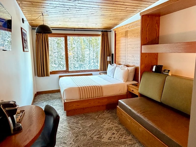 Sunshine Mountain Lodge