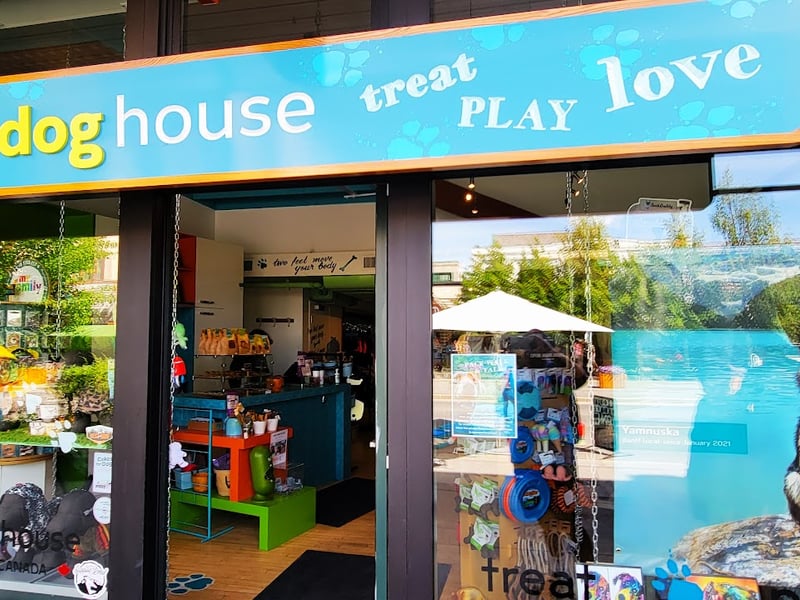 Banff Doghouse