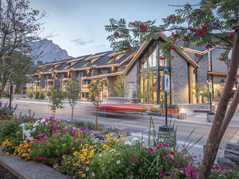 Peaks Hotel & Suites