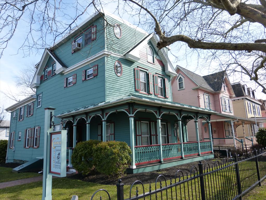 Corner Cottage Unit 1