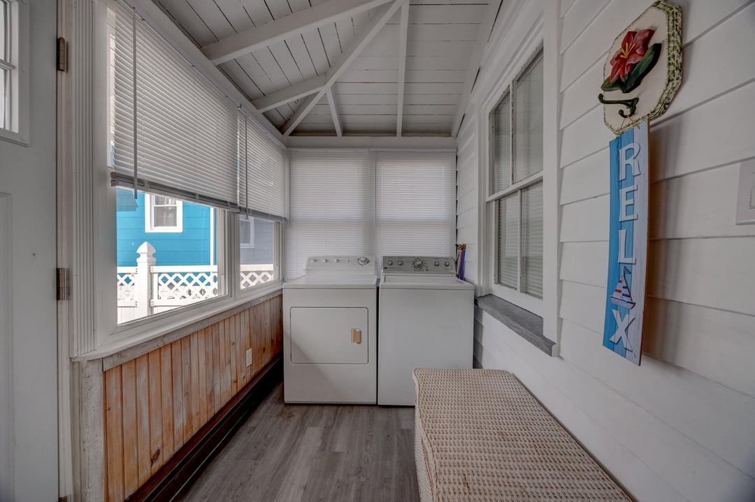 129 W. Pine Ave B