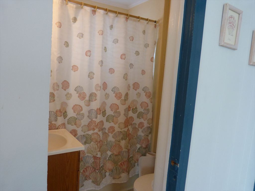 Corner Cottage Unit 1