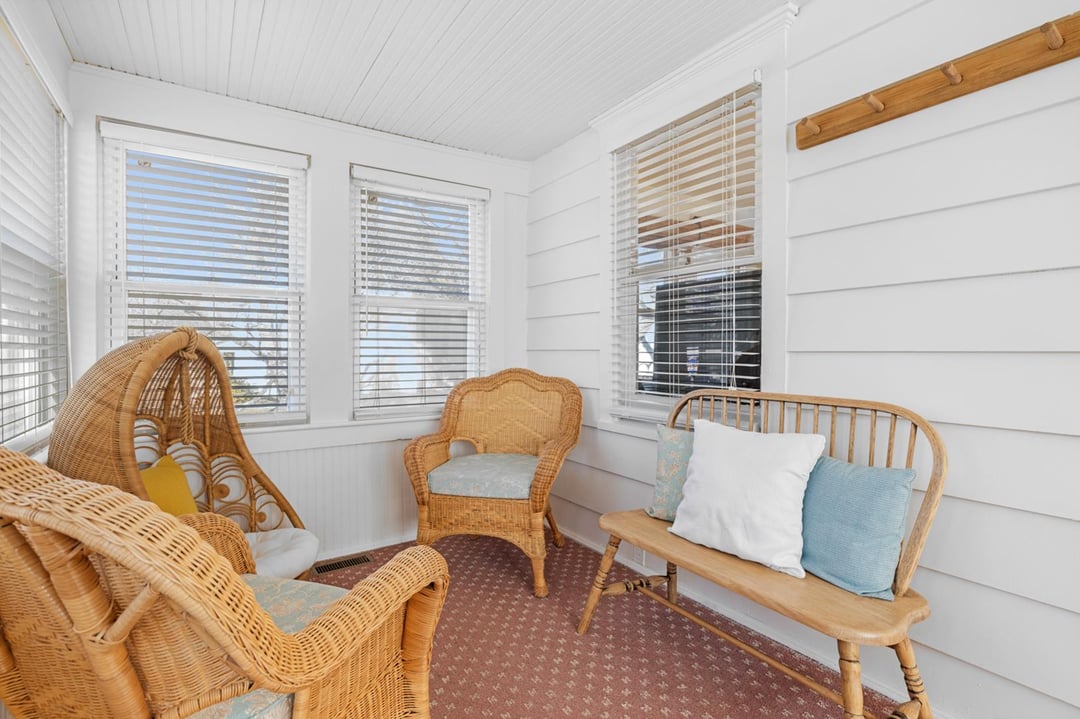 Charming Pet-Friendly Cape Cod