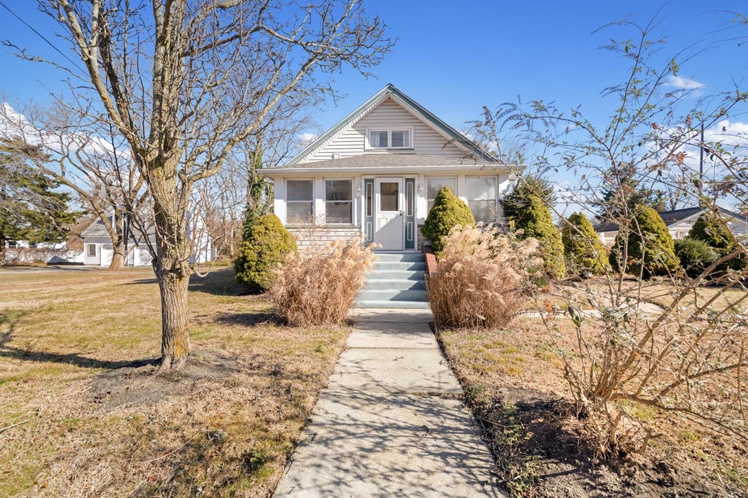 Charming Pet-Friendly Cape Cod