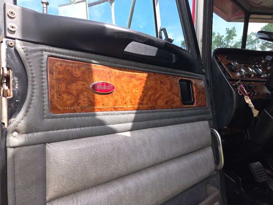 2003 Peterbilt 379, image 26