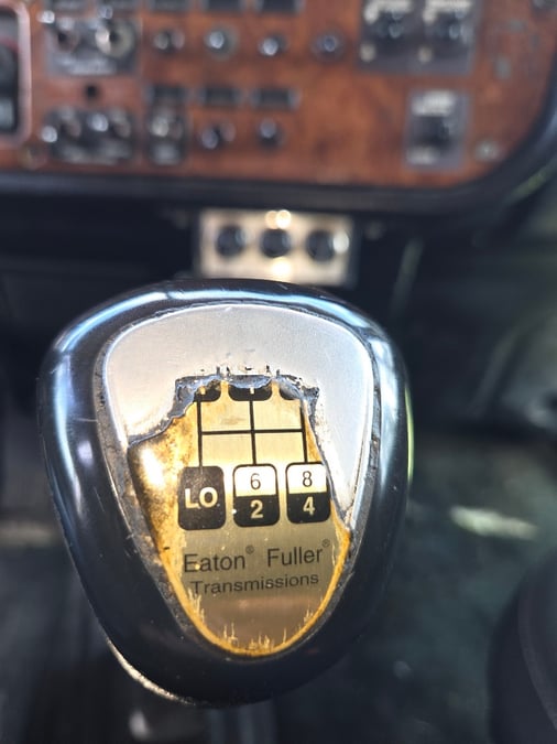 2003 Peterbilt 379, image 28
