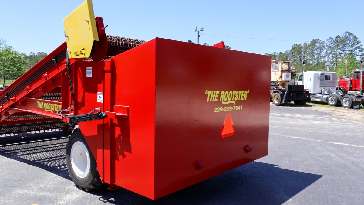Close up of the Rootster's hopper