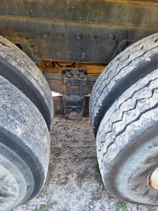 2000 International 4900, image 11