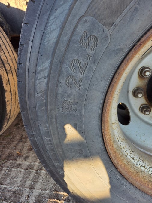 2000 International 4900, image 9
