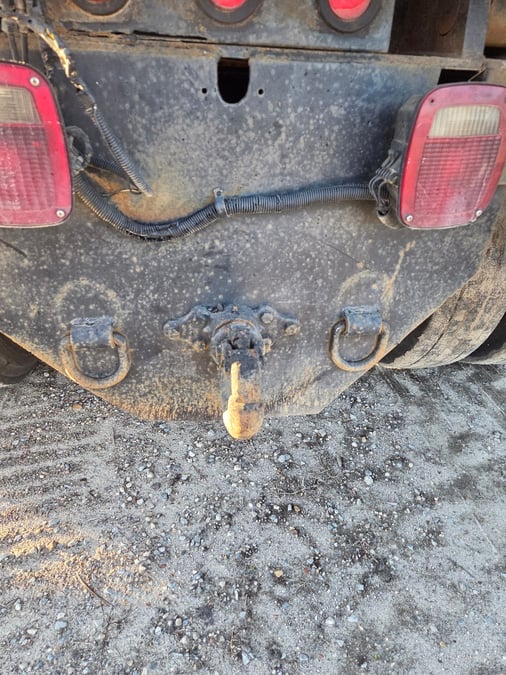 2000 International 4900, image 6
