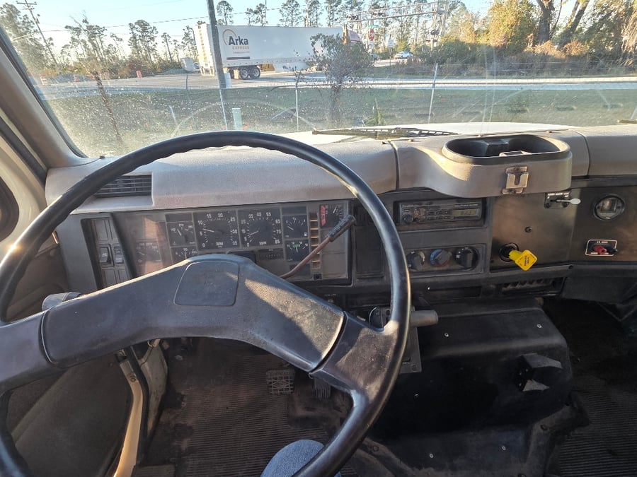 2000 International 4900, image 20