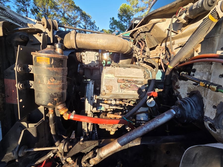 2000 International 4900, image 23