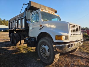 2000 International 4900