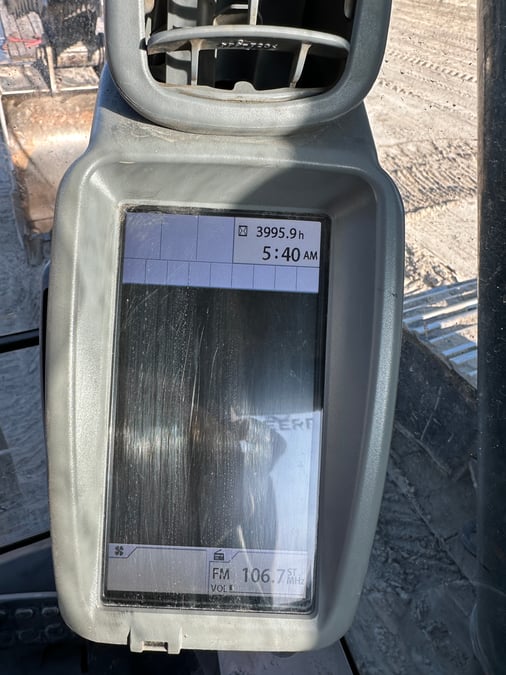 2022 John Deere 210G LC, image 11