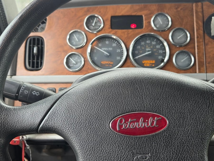 2006 Peterbilt 379, image 9