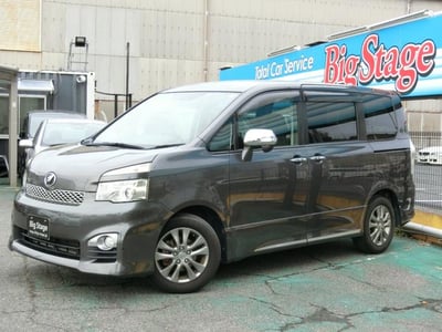 Toyota Voxy ZS Kirameki II