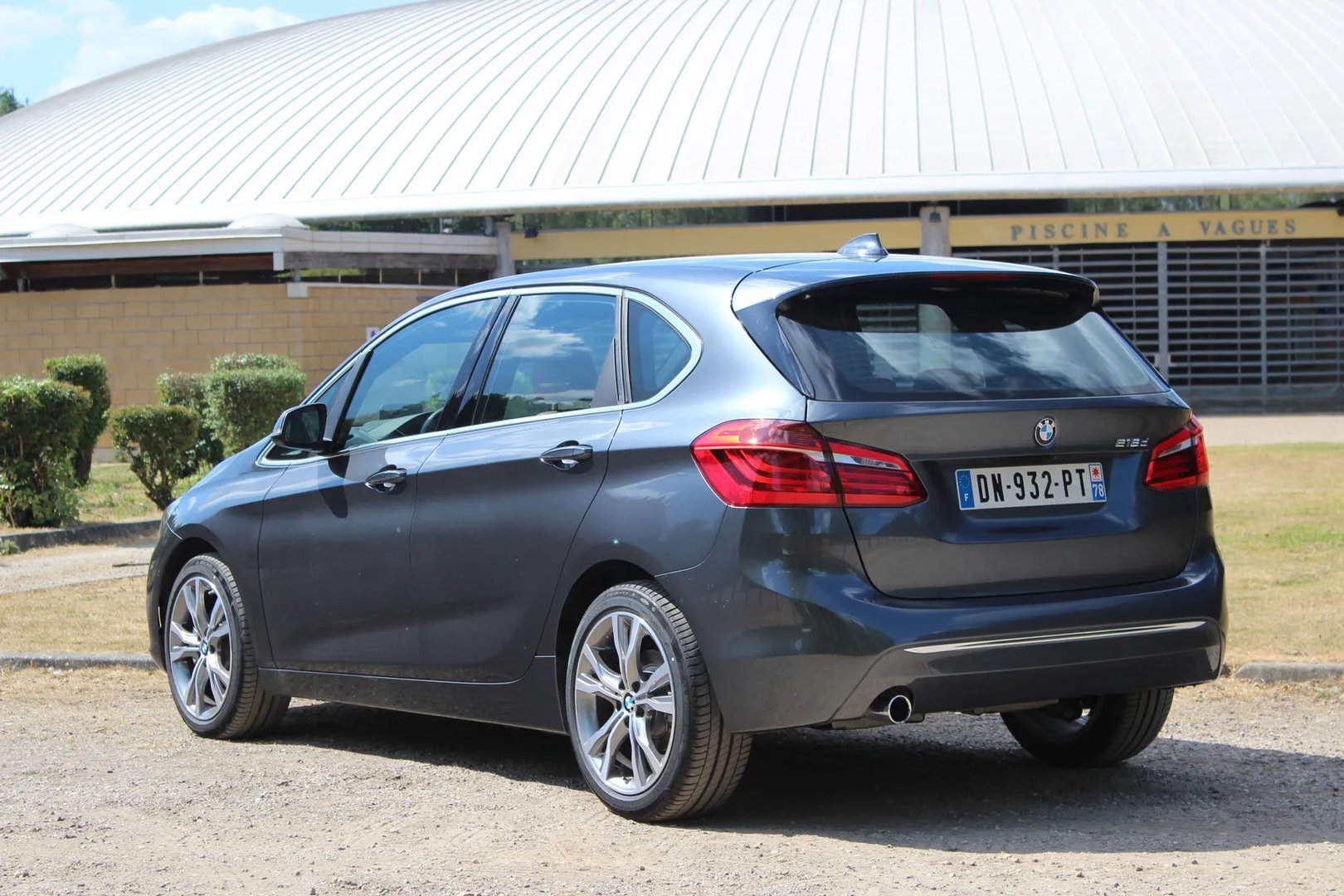 BMW_2_series_Active_Tourer_1_generation__Compact_Van__10.jpg